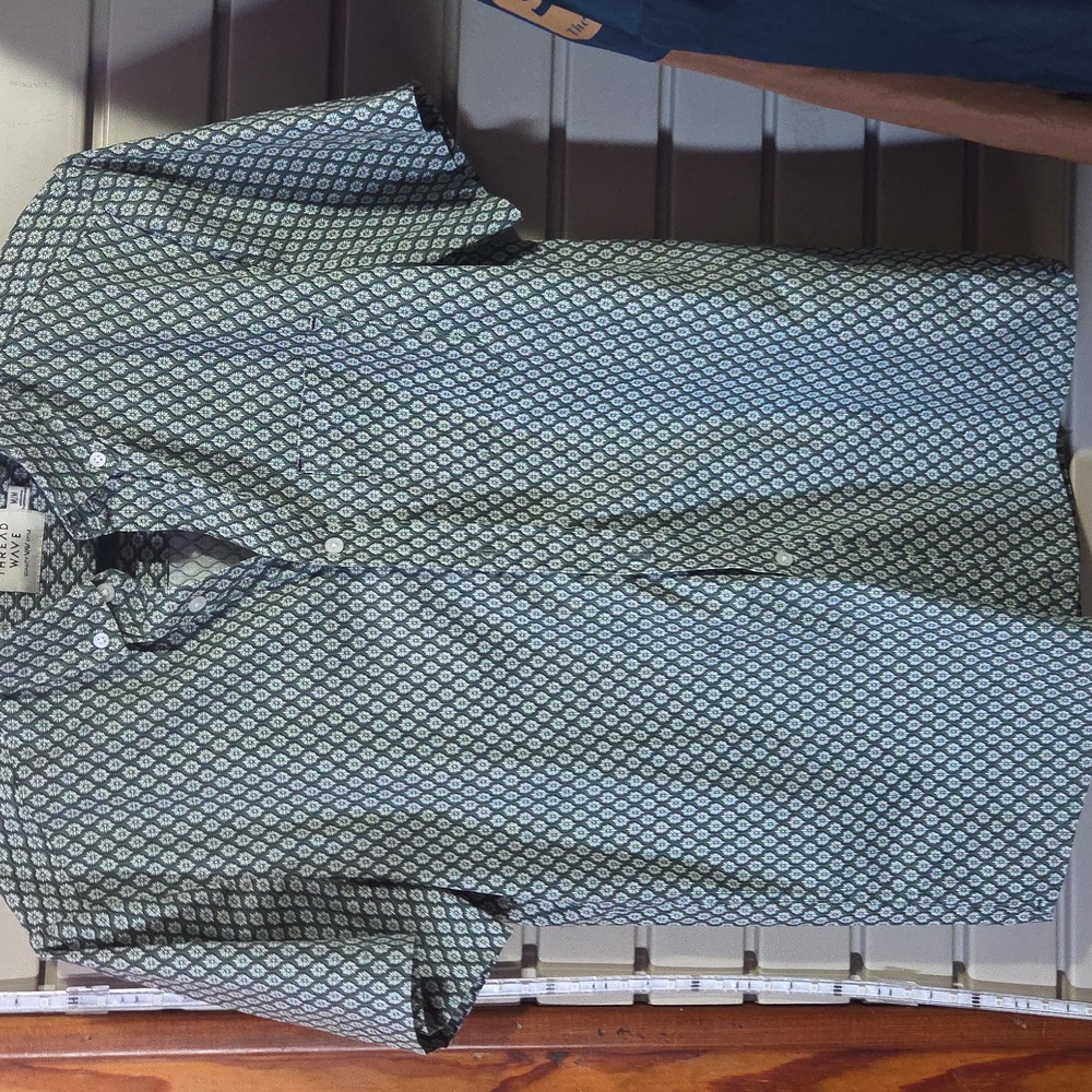 GREEN Patterned Short Sleeve Shirt